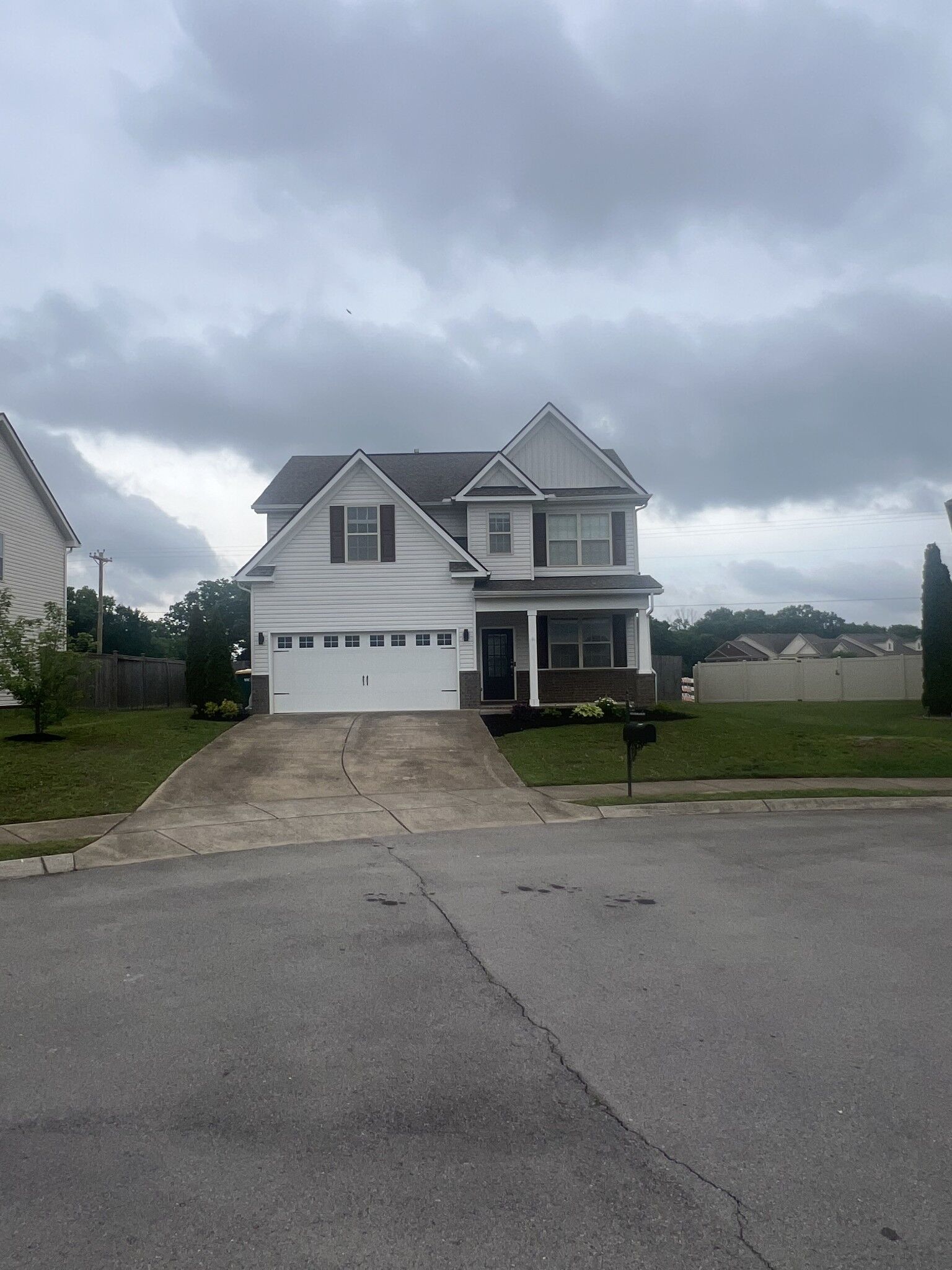 Property Photo:  1008 Keeneland Dr  TN 37174 