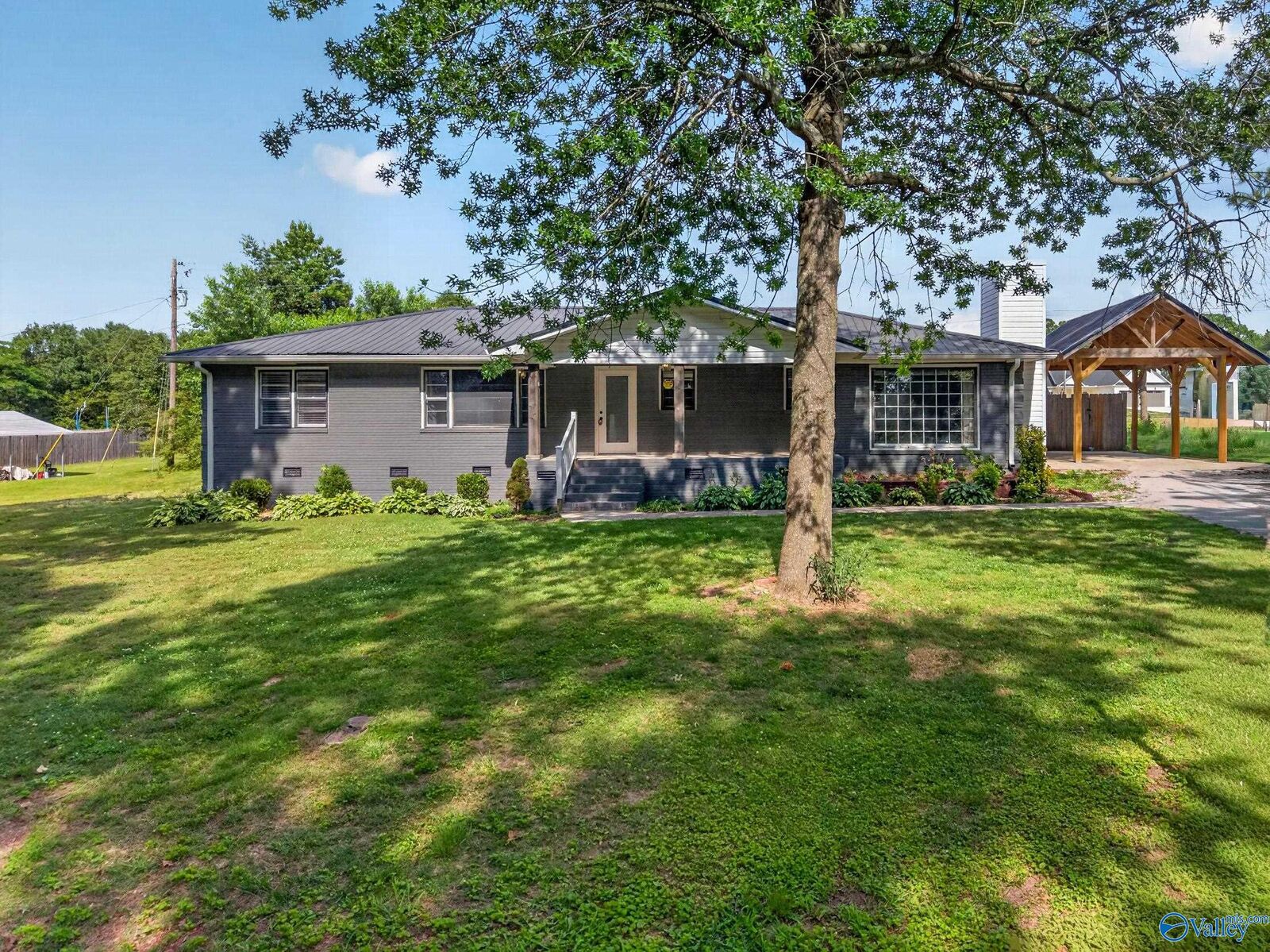 Property Photo:  192 Lisa Lane  AL 35016 