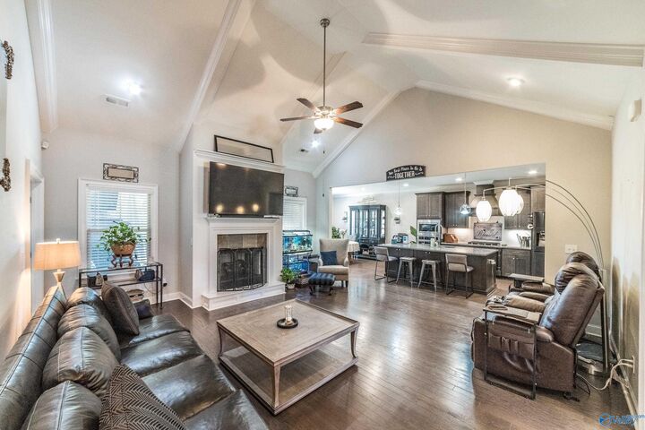 Property Photo:  109 Bartram Way  AL 35756 