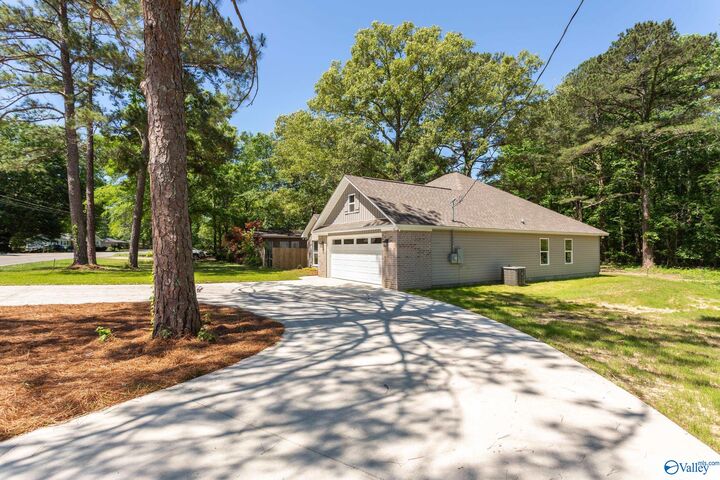 Property Photo:  407 North College Street  AL 35905 
