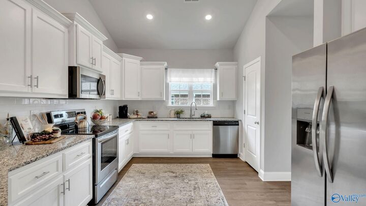 Property Photo:  101 Vickery Court  AL 35810 