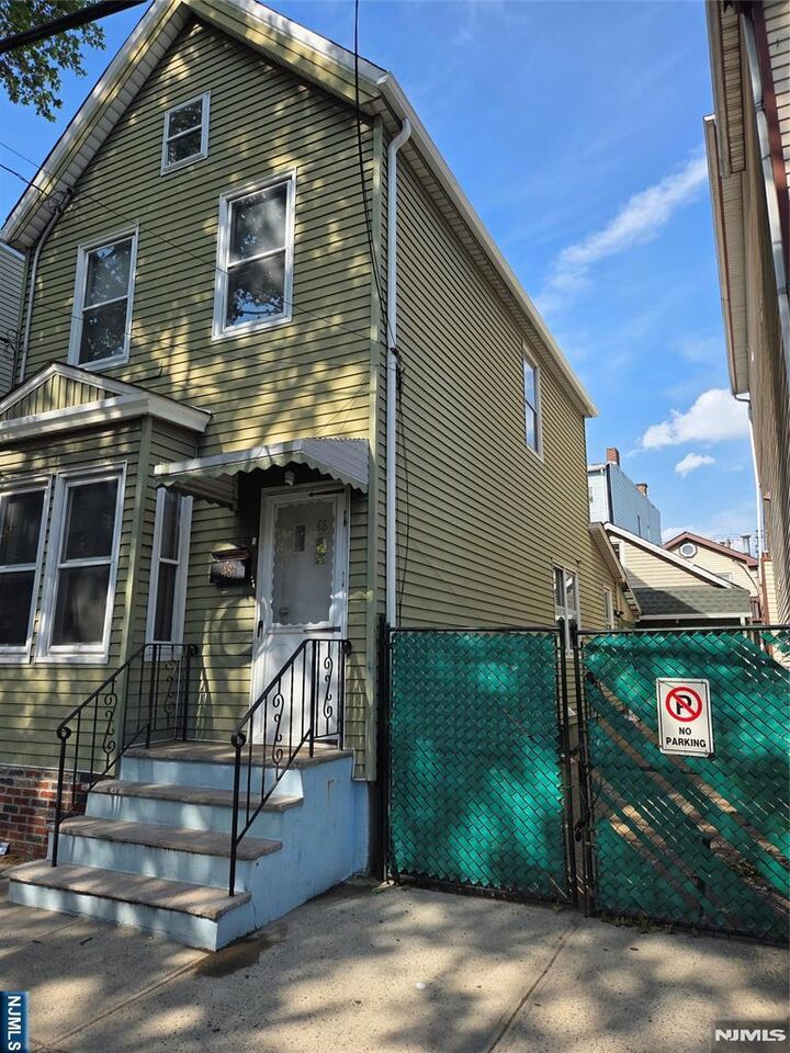 Property Photo:  48 Lentz Avenue  NJ 07105 