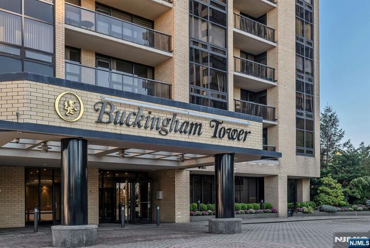 Property Photo:  800 Palisade Avenue 1701  NJ 07024 