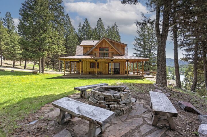 Property Photo: 1011 Perimeter Road N MT 59868