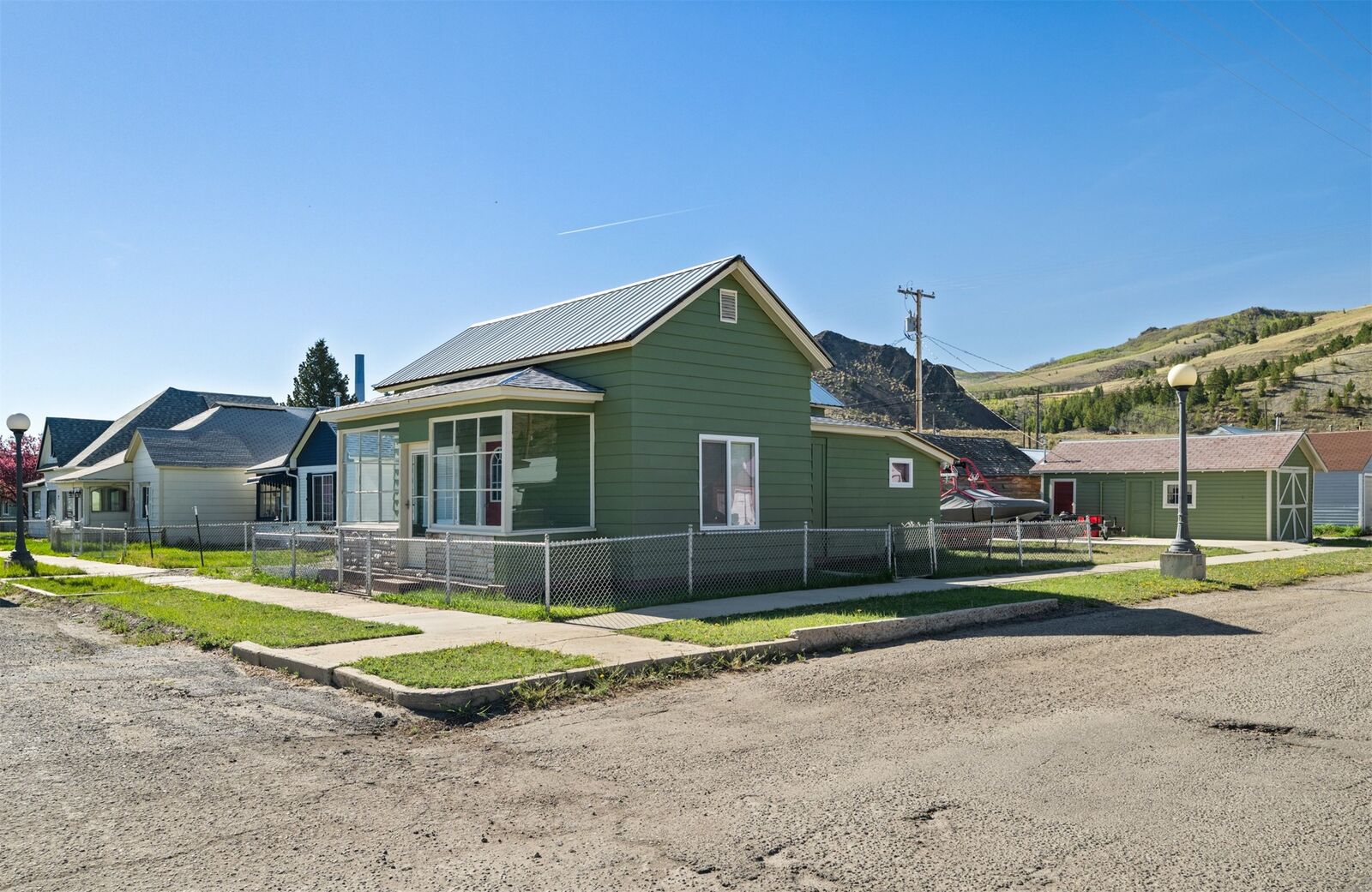 Property Photo:  1201 E 5th Street  MT 59711 
