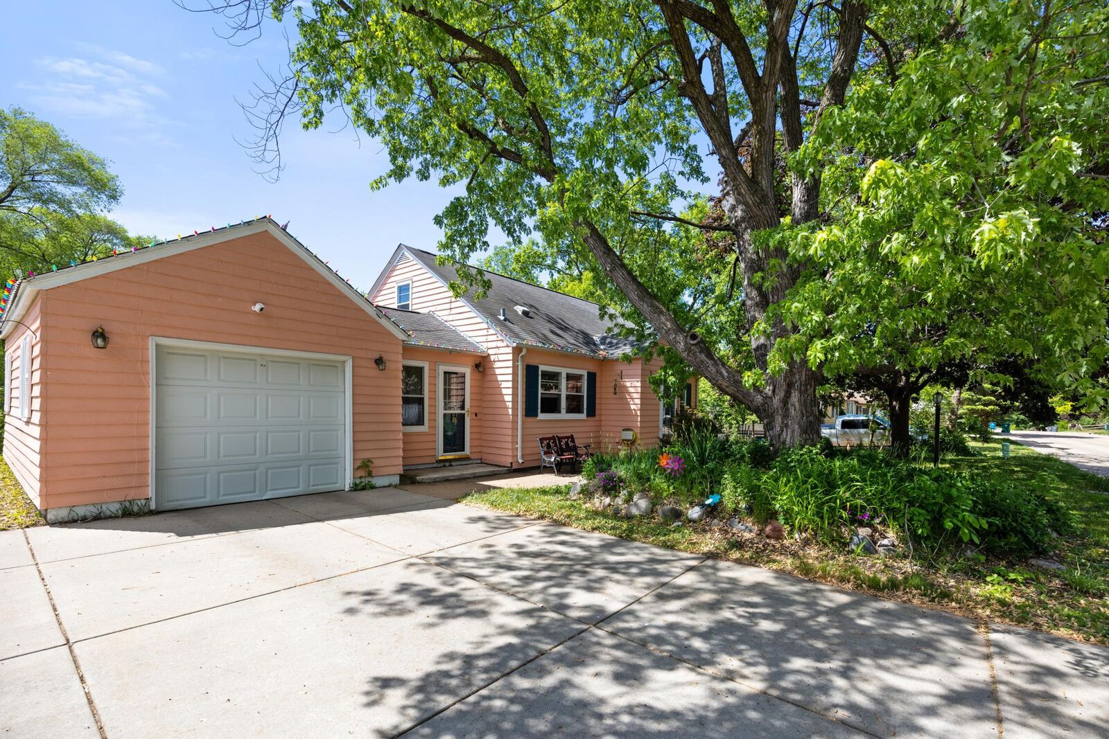Property Photo:  4760 Dominick Drive  MN 55343 
