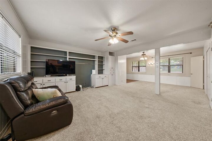 Property Photo:  608 W Spring Street  TX 76691 