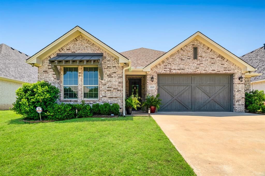 Property Photo:  1040 Cannon Place  TX 75462 