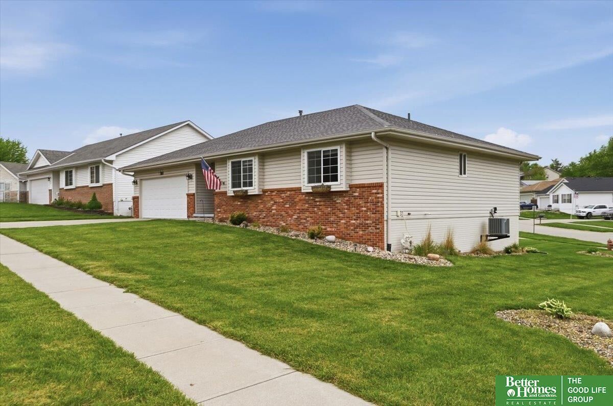 Property Photo: 301 Valley Street IA 51534