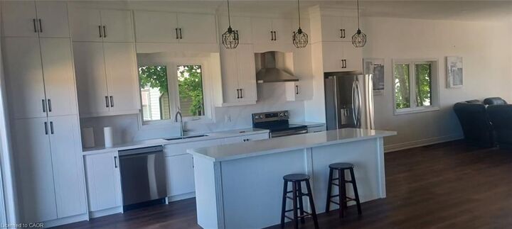 Property Photo:  215 Forler Street  ON N0G 2M0 