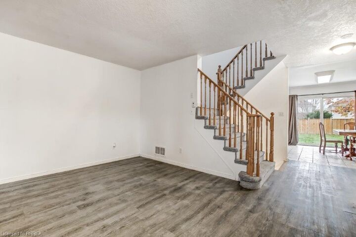 Property Photo:  17 Stowe Terrace  ON N3T 6P4 