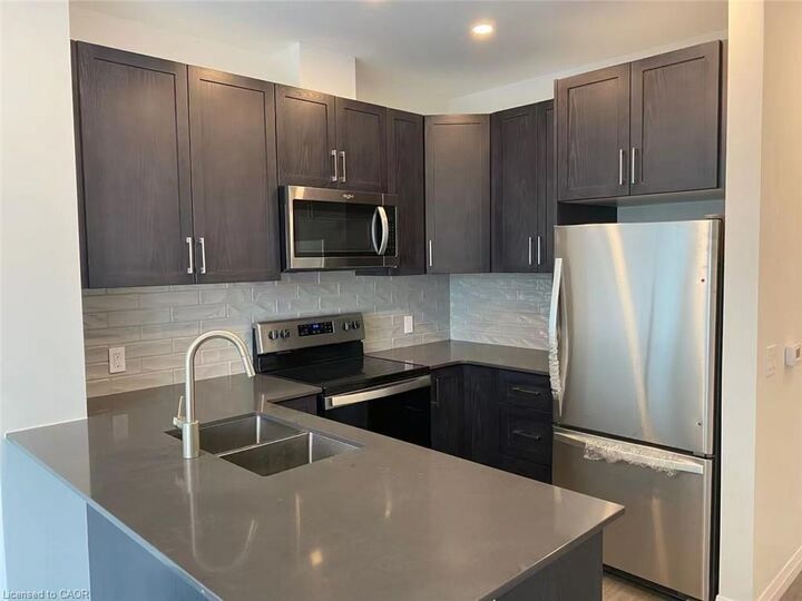 Property Photo:  104 Garment Street 1705  ON N2G 0C8 