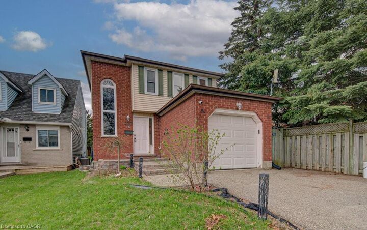 Property Photo:  237B Thistleglen Place  ON N2T 2A6 