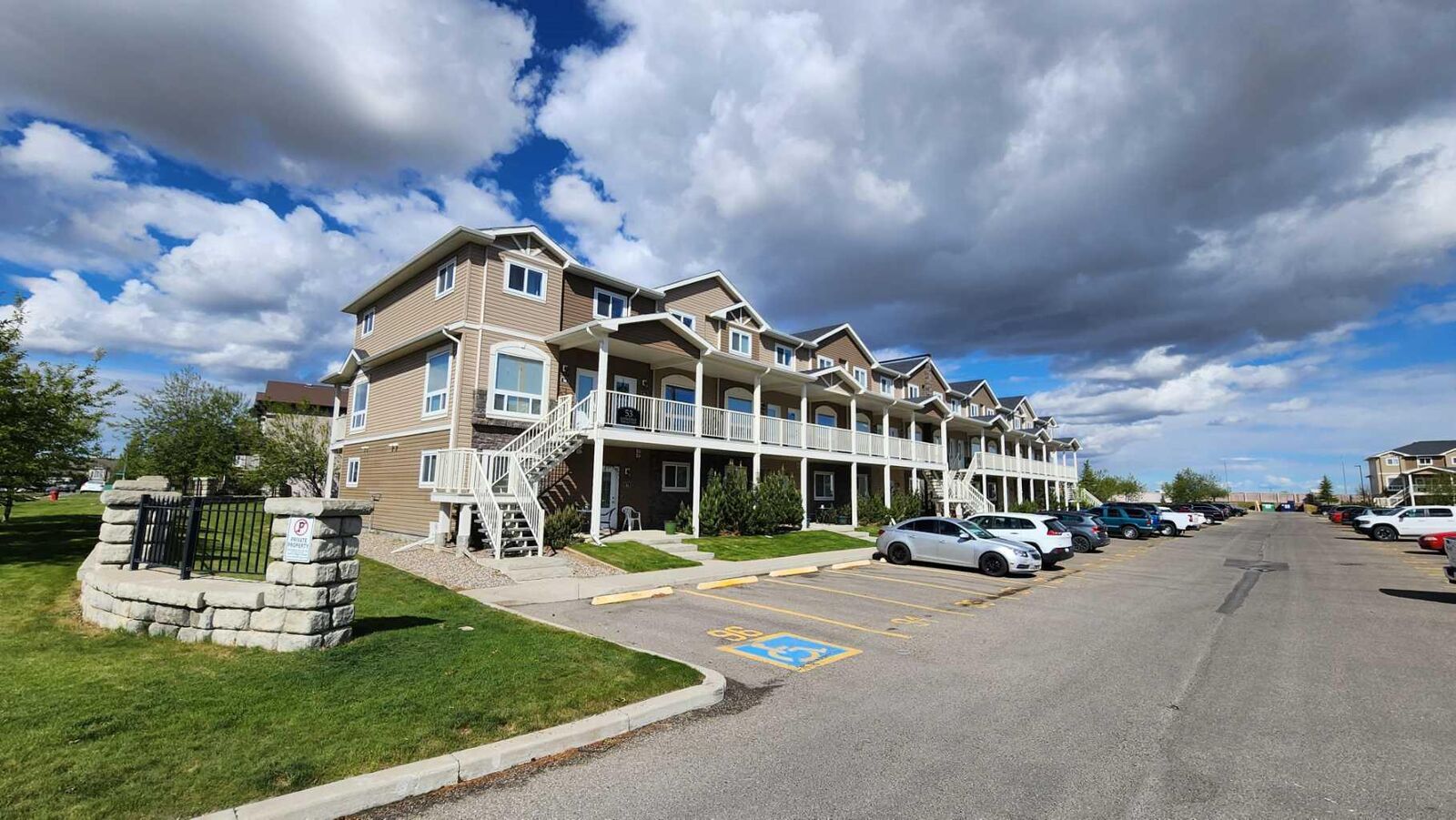 Property Photo:  53 Keystone Terrace W 86  AB T1J 5B8 