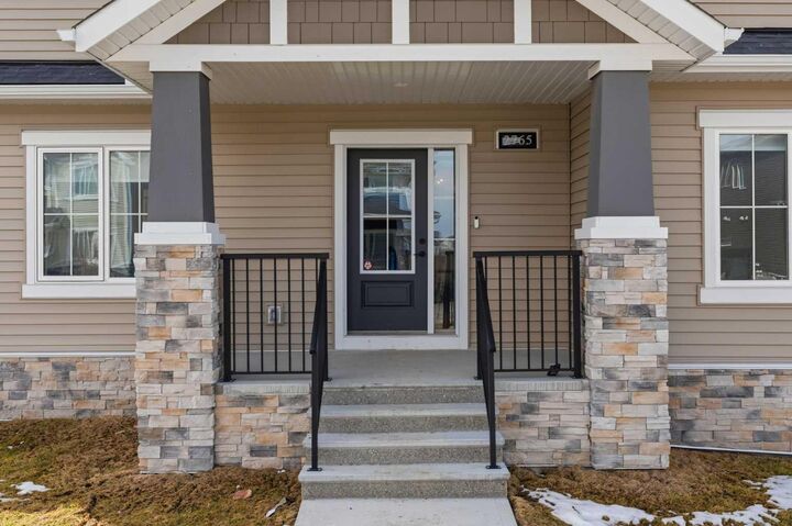 Property Photo:  2765 Baywater Landing SW  AB T4B 5K6 