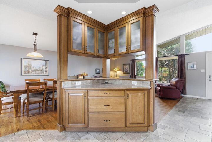 Property Photo:  5012 Valiant Drive NW  AB T3A 0Y5 