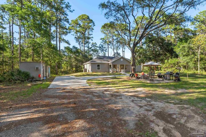 Property Photo:  130 Emmons Ln  FL 32506 