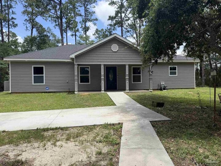 Property Photo: 130 Emmons Ln FL 32506