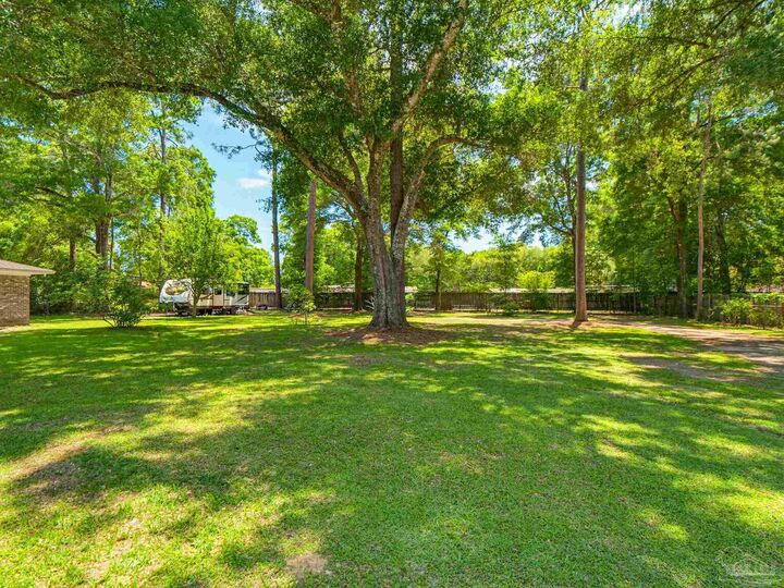 Property Photo:  711 Bison St  FL 32514 