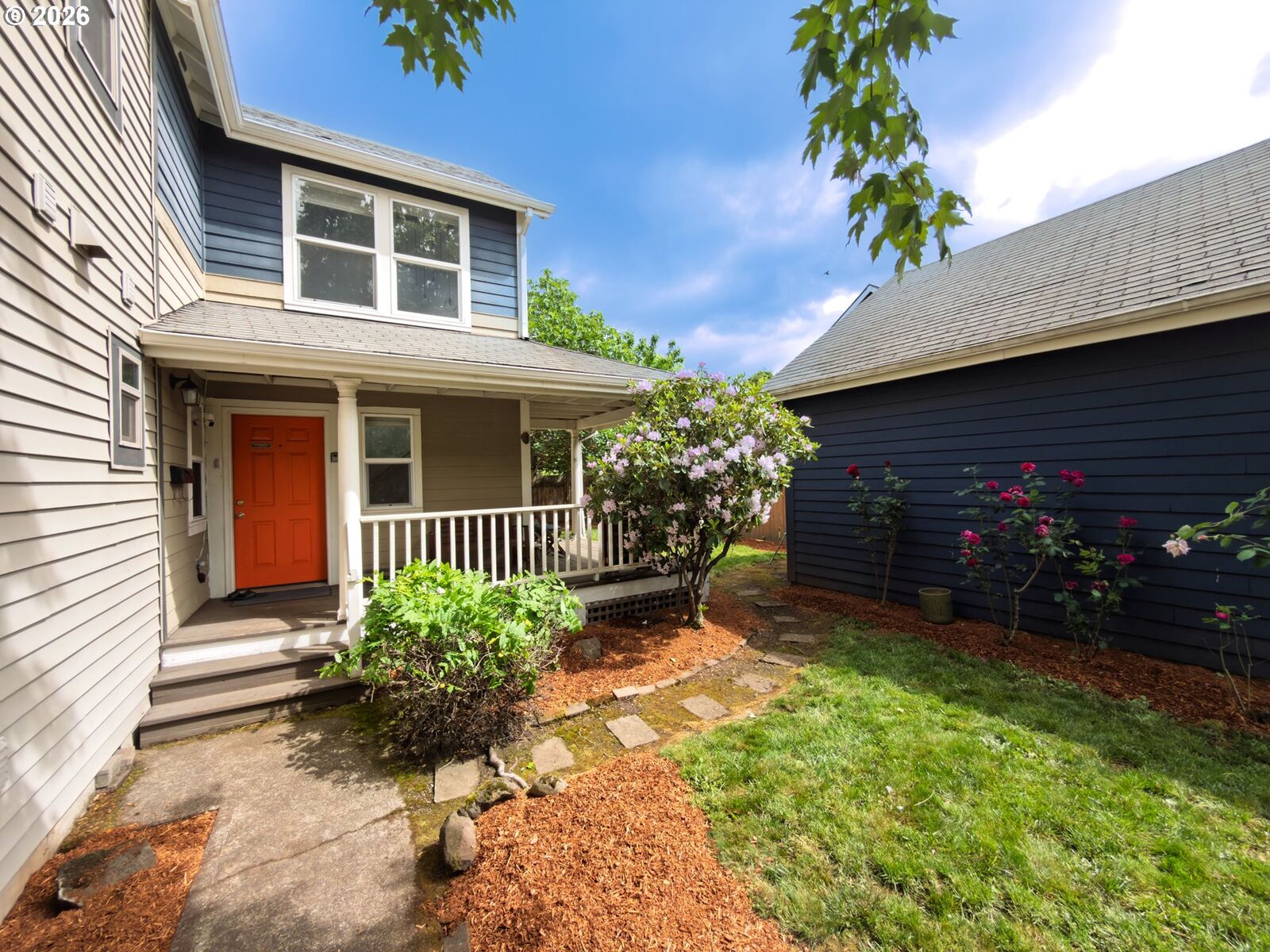 Property Photo: 837 NE Roselawn St OR 97211