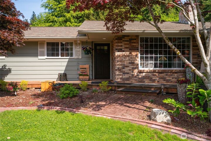 Property Photo: 2114 S Cedar Hills Drive WA 98274