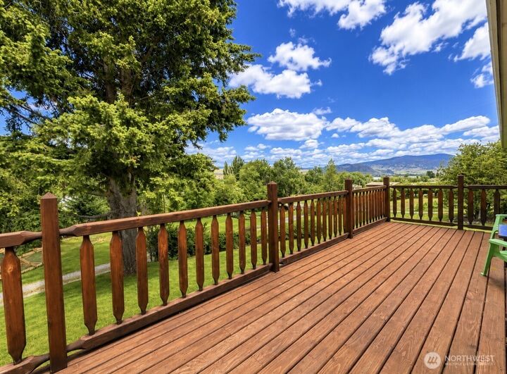 Property Photo:  33601  Highway 97  WA 98844 
