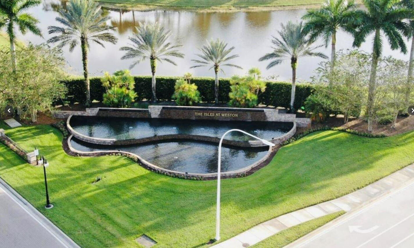Property Photo:  3766 W Gardenia Avenue  FL 33332 