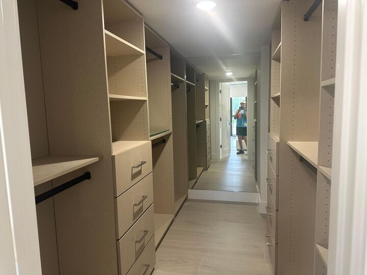 Property Photo:  1732 Bridgewood Drive  FL 33434 