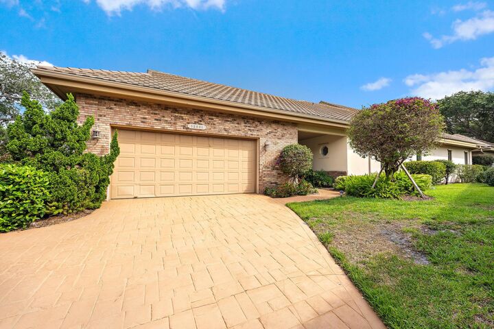 Property Photo:  12001 SE Prestwick Terrace  FL 33469 