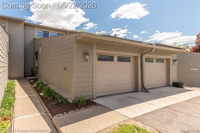 Property Photo: 740 Peninsula Court MI 48105