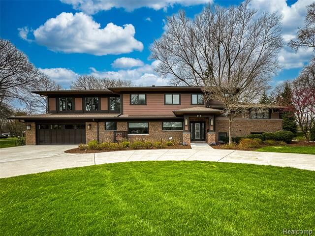 Property Photo: 218 Hillboro Drive MI 48301
