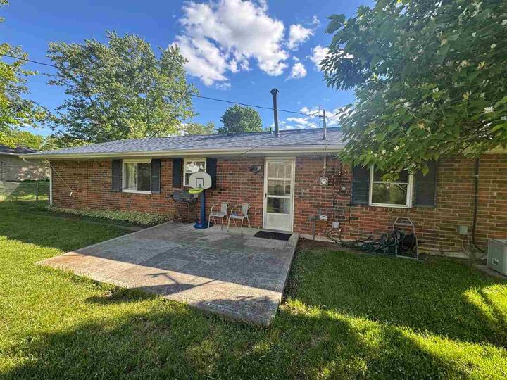 Property Photo:  2724 Willow Drive  IN 47374 
