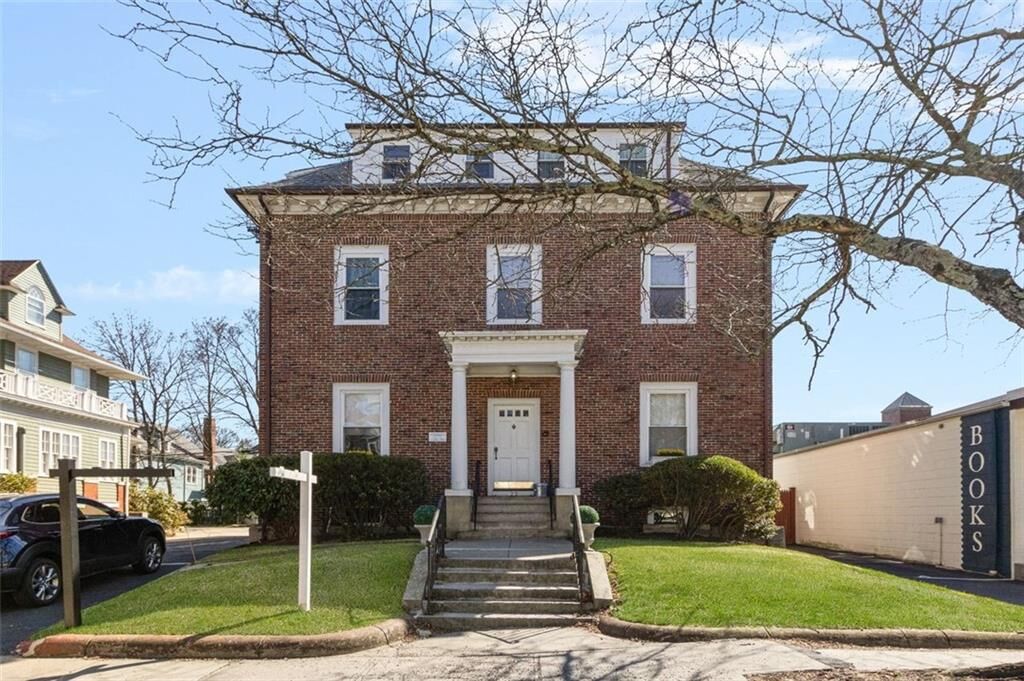 Property Photo:  23 South Angell Street 2  RI 02906 