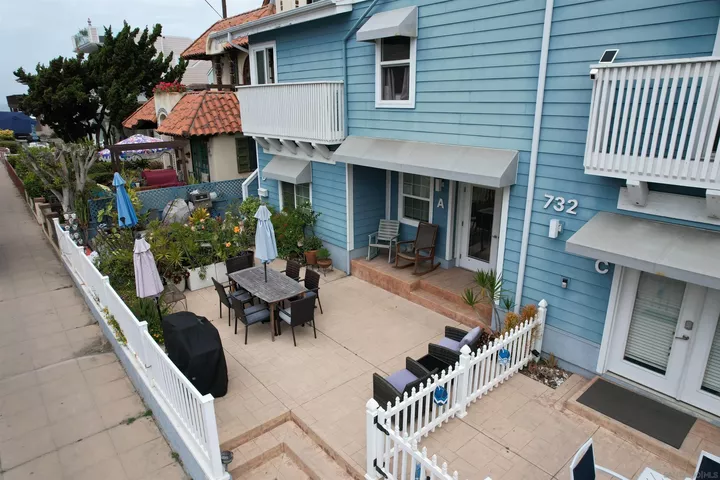 Property Photo:  732 Deal Court #A  CA 92109 
