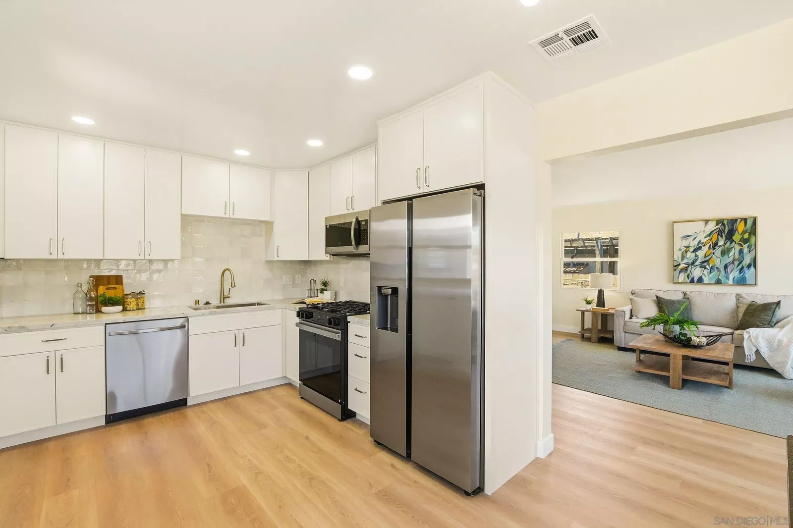Property Photo: 12043 Gay Rio CA 92040