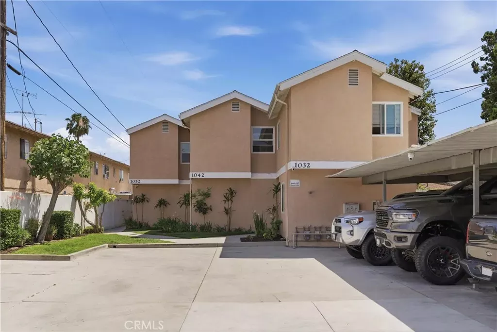 Property Photo:  1032 N Acacia Street  CA 92805 