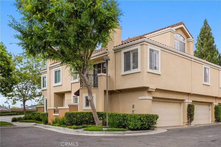 Property Photo:  12 Opera  CA 92656 