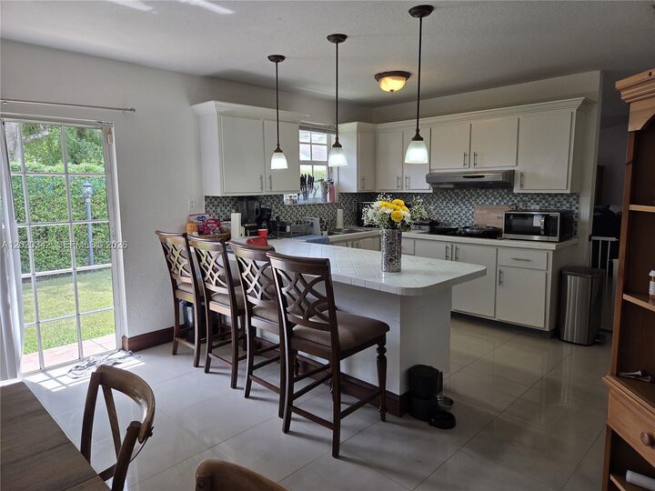 Property Photo: 10120 SW 127th Ave FL 33186