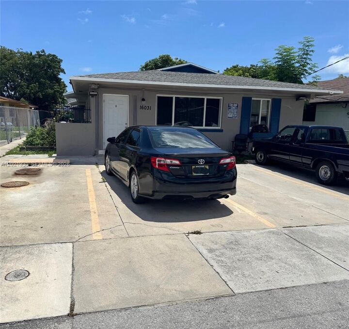 Property Photo: 16031 NE 19th Pl FL 33162