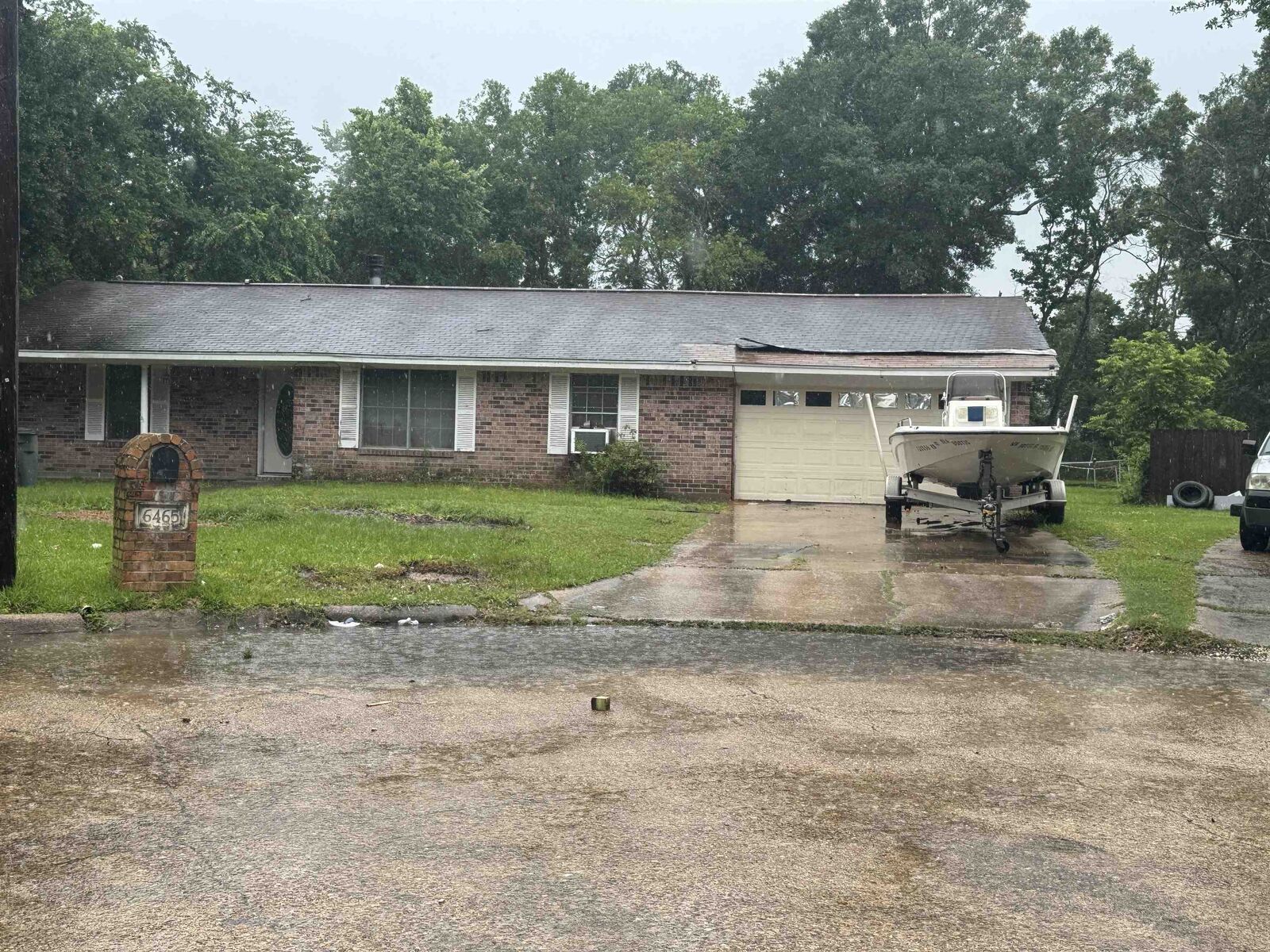 Property Photo:  6465 Friar Tuck Ln  TX 77707 