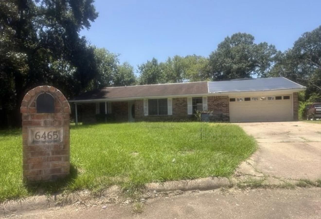 Property Photo: 6465 Friar Tuck Ln TX 77707