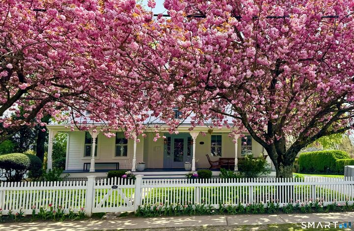 Property Photo:  215 Old Post Road  CT 06824 