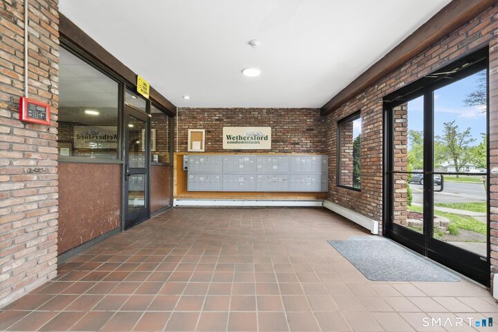 Property Photo: 755 Wethersfield Avenue C15 CT 06114