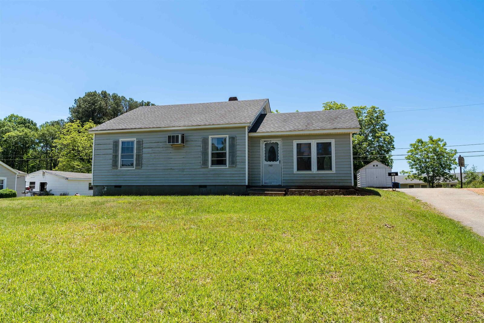 Property Photo: 747 N Main Street SC 29349