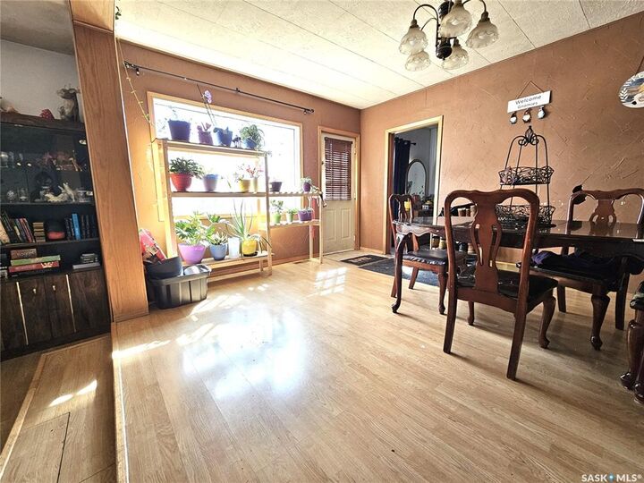 Property Photo: 442 6th Avenue W SK S0A 2P0
