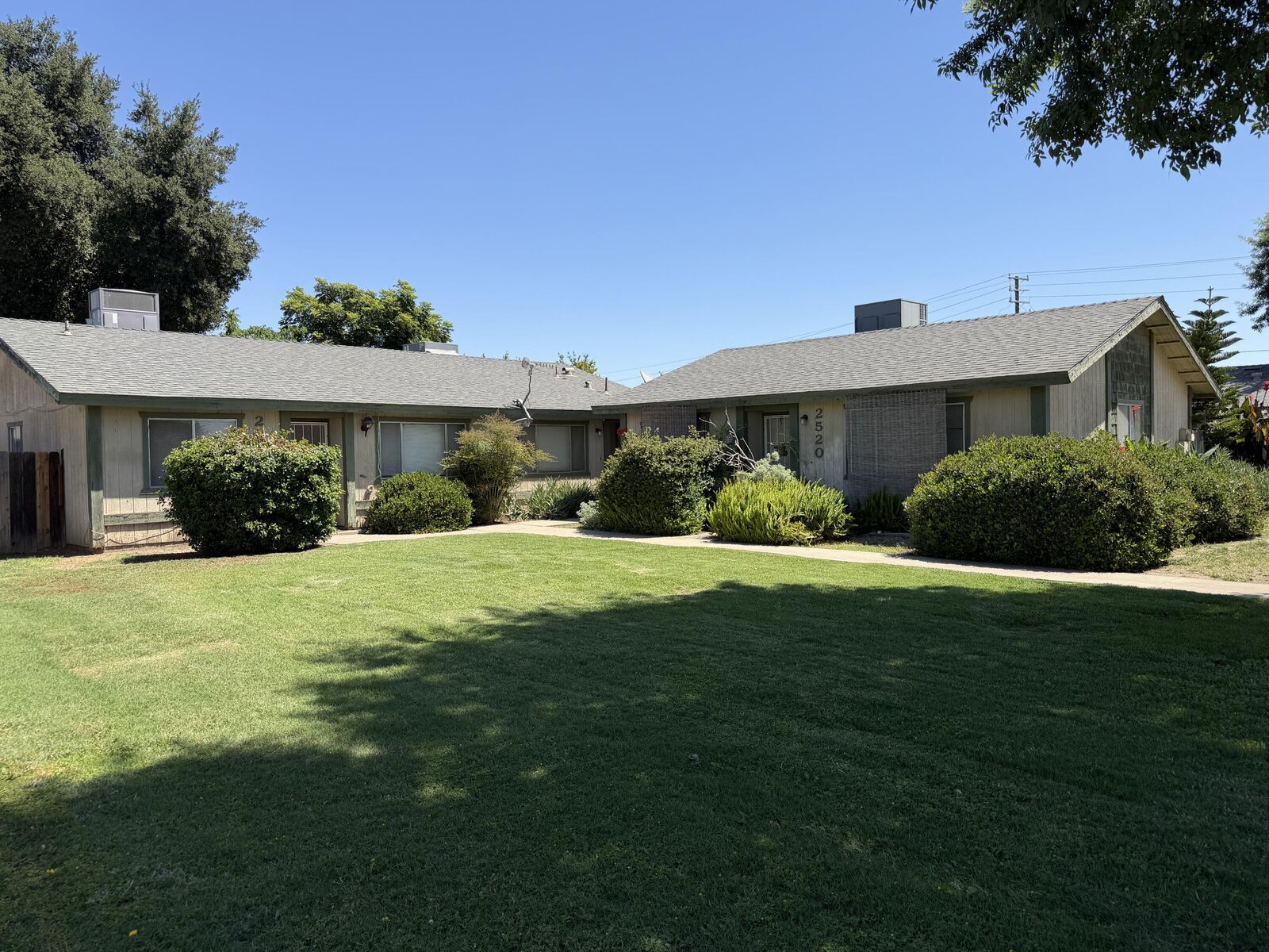 Property Photo: 2520-2524 W Victor Avenue CA 93277