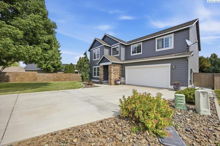 Property Photo:  5606 W 24th  WA 99338 
