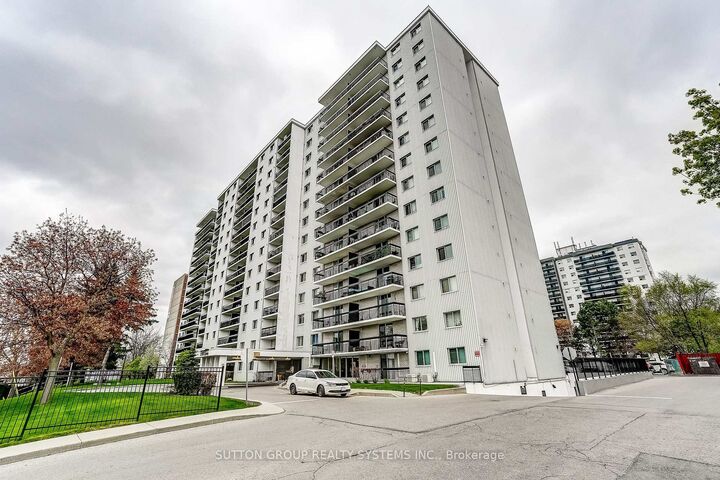 Property Photo: 1100 Caven Street 1211 ON L5G 4N3