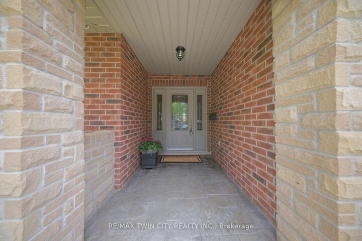 Property Photo: 74 Franklin Street ON N3R 1T4