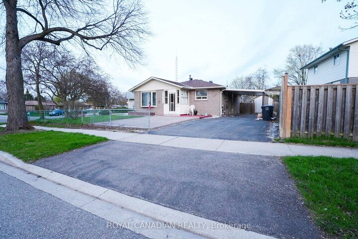 Property Photo: 67 Sutherland Avenue ON L6V 2H6